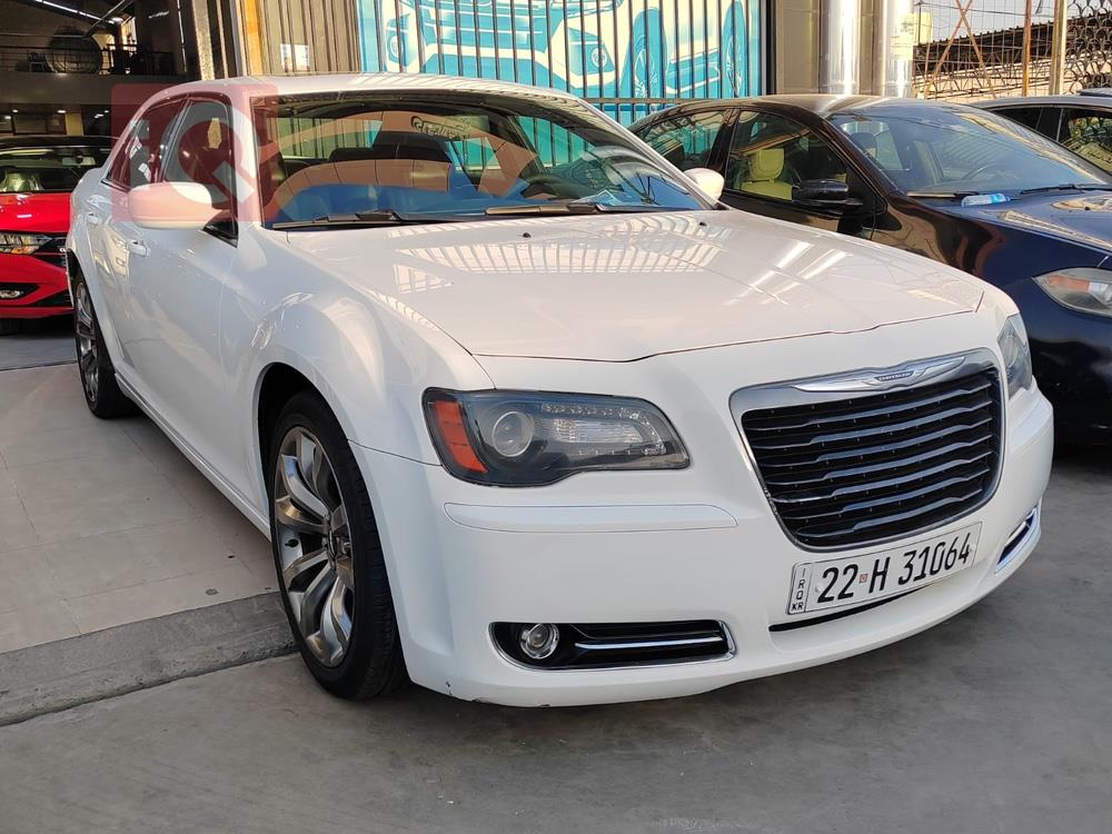کرایسلەر 300